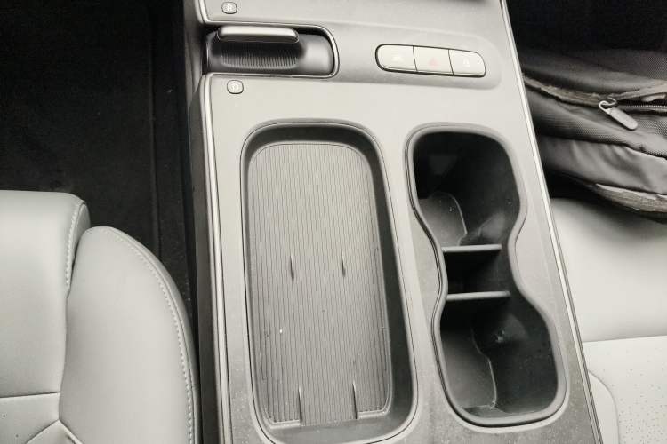 Used Nio ET5T 2024 75kWh Touring Gear Lever