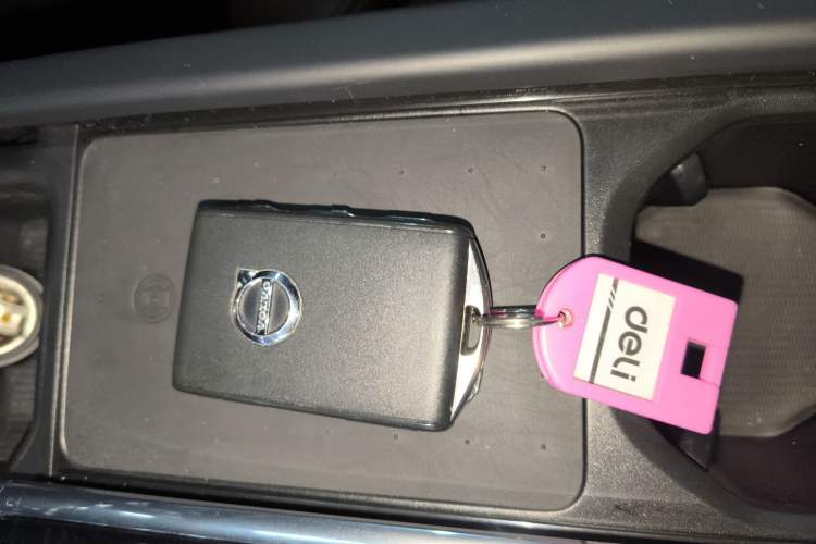 Used Volvo S90 2025 B5 Zhiyuan Luxury Edition Vehicle Key