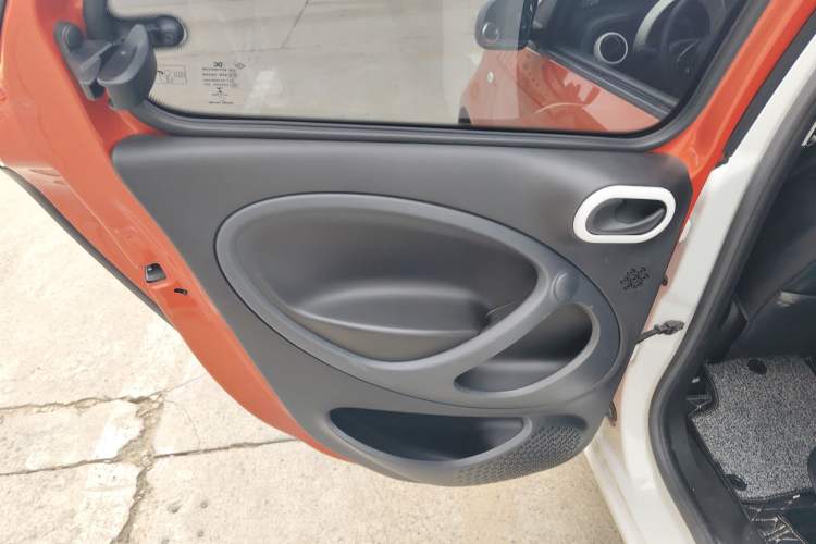 Used smart forfour 2016 1.0L 52 kW Dynamic Edition