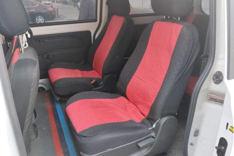 Used Dongfeng Fengon 380 2022 1.5L Standard Edition 7-Seater Passenger Vehicle