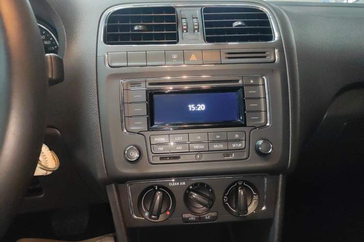 Used Volkswagen Polo 2016 1.6L Automatic Comfort Model
