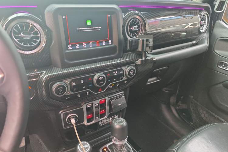 Used Jeep Wrangler 2018 2.0T Sahara Four-Door Edition
