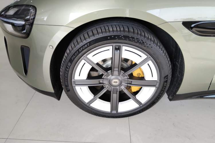 Used Xiaomi Auto SU7 2024 Rear-Drive Long-Range Intelligent Driving Version