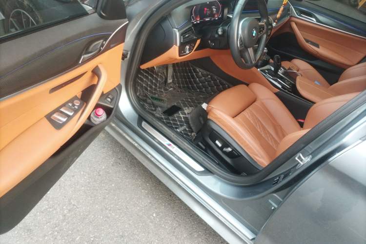 Used BMW 5 Series (Import) 2020 525i M Sport Package