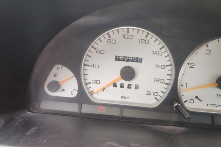 Used Suzuki Lingyang 2012 1.3L Comfort Version Odometer Close Up