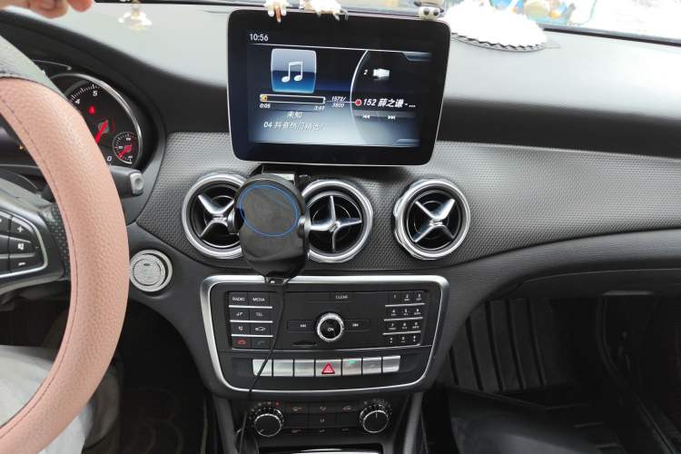 Used Mercedes-Benz GLA 2017 GLA 200 Sport Edition Audio And AC Panel