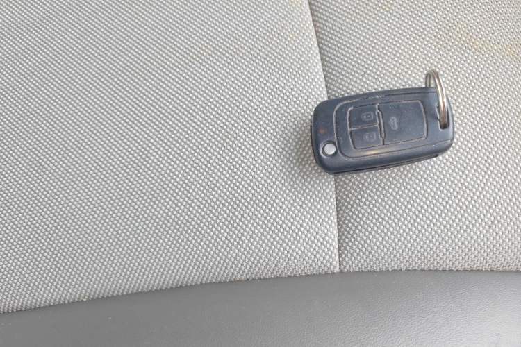 Used Chevrolet Cruze 2013 1.6L SE MT Vehicle Key