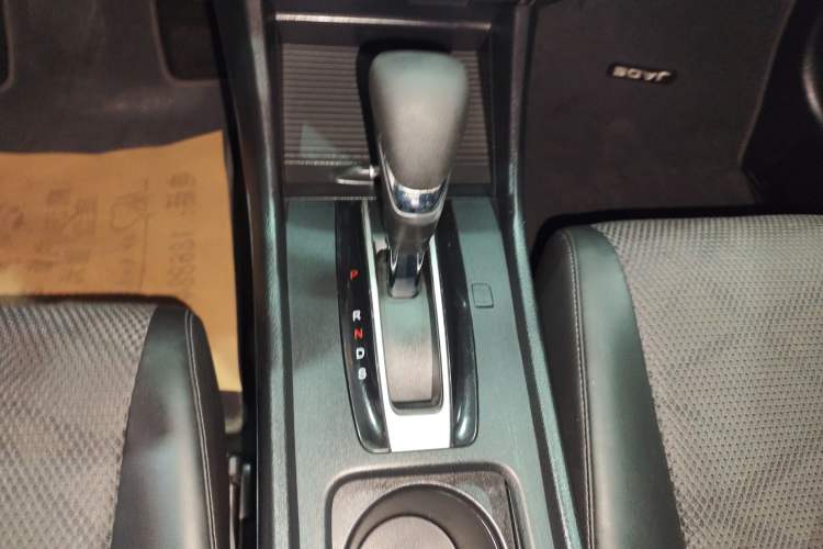 Used Honda Jade 2013 1.8L automatic Comfort version 5 seats