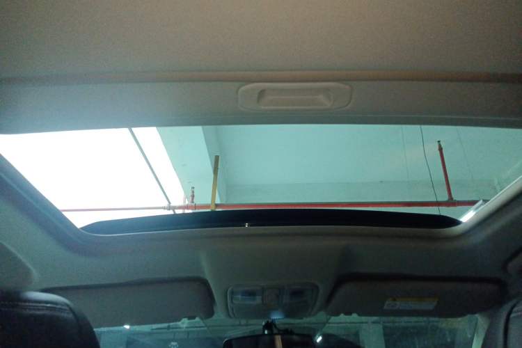 Used Dongfeng Fengon 580 2022 1.5T Automatic Luxury Version Headliner