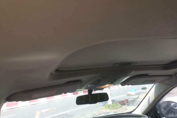 Used GAC Trumpchi GS5 Super 2015 2.0L Automatic Two-Wheel Drive Elite Edition Headliner