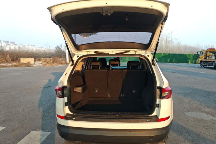 Used Skoda Kodiaq 2018 Facelifted TSI330 5-Seater Two-Wheel-Drive Standard Edition