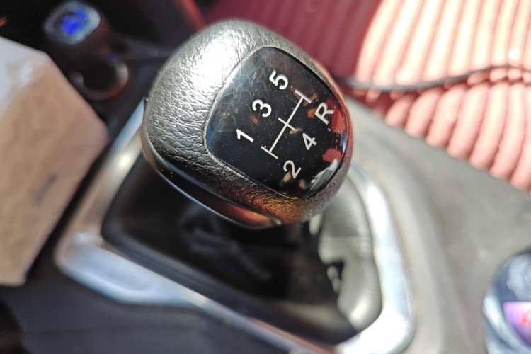 Used GAC Trumpchi GS4 2017 200T Manual Two-Wheel Drive Elite Edition Gear Lever