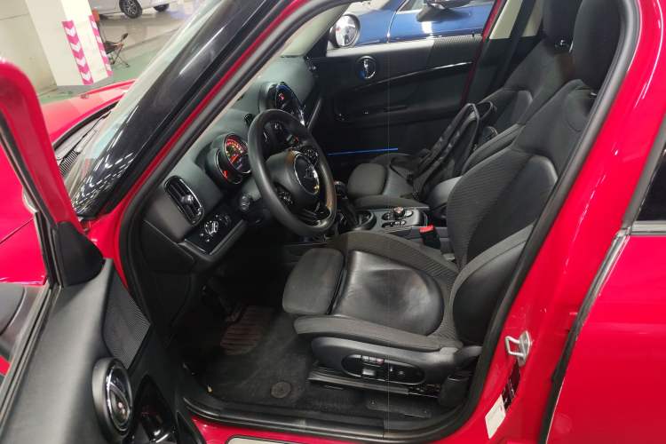 Used MINI Countryman 2018 1.5T COOPER Artist Driver Seat