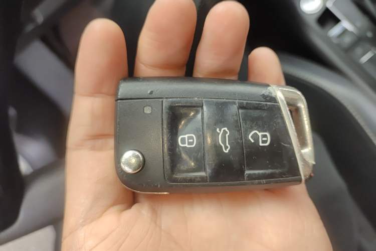 Used Volkswagen Tiguan L 2018 330TSI Automatic Two-Wheel Drive Luxury Edition Vehicle Key