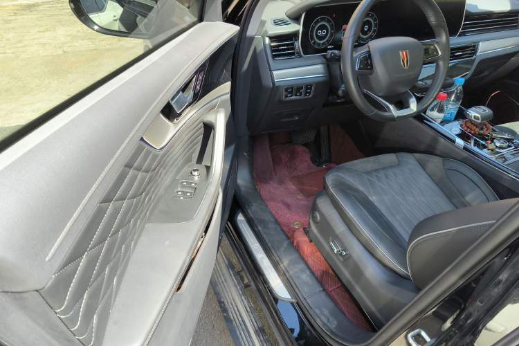 Used Hongqi HS5 2022 Facelifted Version 2.0T Smart Connect Flagship All-Wheel-Drive Edition
