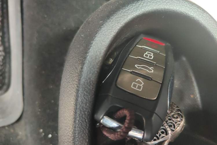 Used ORA Black Cat 2021 351 km Luxury Version Vehicle Key