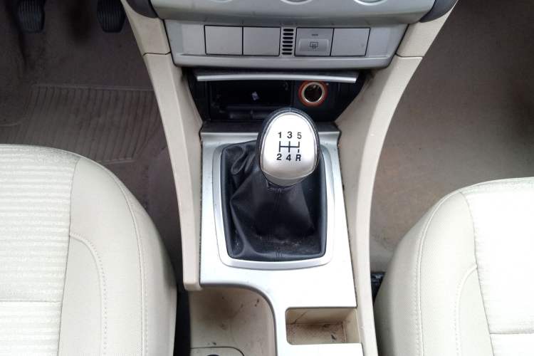 Used Ford Focus 2012 Sedan Classic 1.8L Manual Fashion Edition Gear Lever