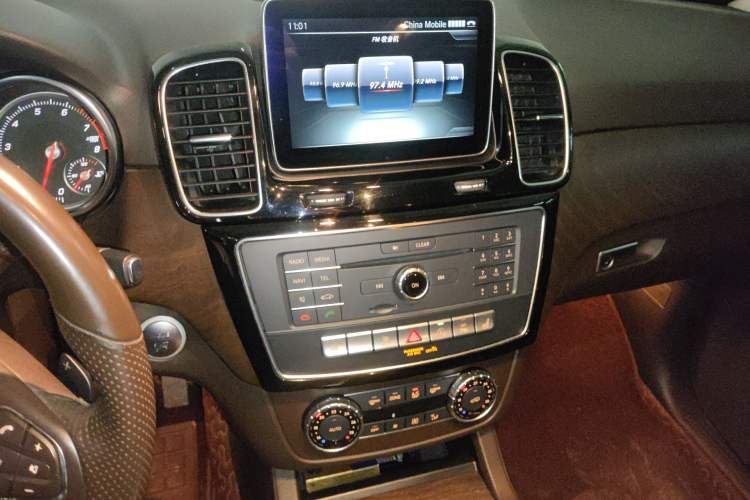 Used Mercedes-Benz GLE 2015 GLE 400 4MATIC Audio And AC Panel