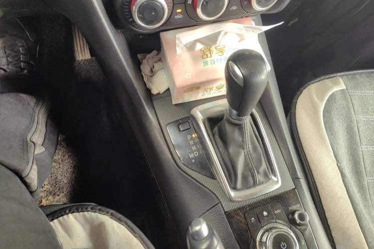 Used Mazda 3 Axela 2016 Sedan 1.5L Automatic Comfort Model