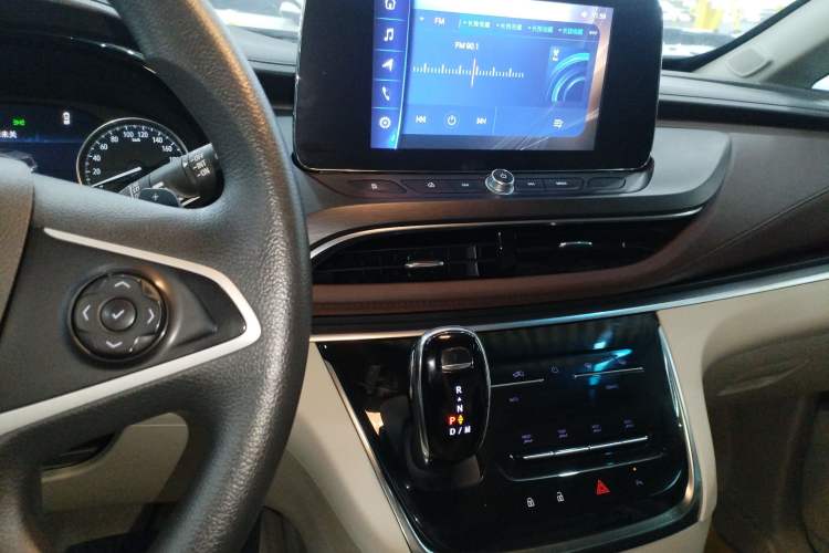 Used Buick GL8 2021 Land Cruiser Executive Class 652T Comfort Model Audio And AC Panel