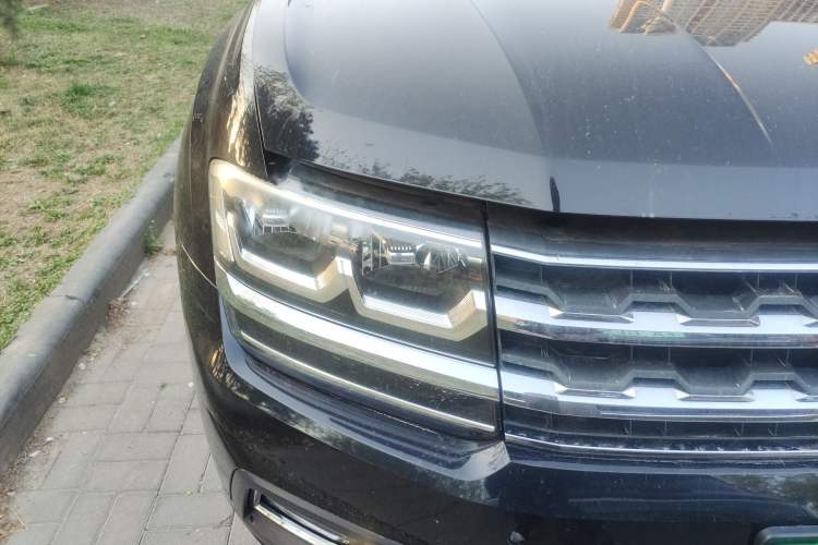 Used Volkswagen Teramont 2017 380TSI Four-Wheel Drive Luxury Edition Right Front Headlight