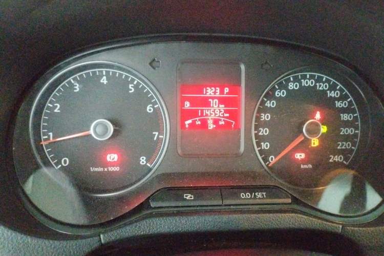 Used Volkswagen Polo 2011 1.6L Automatic ZhiShang Version Odometer Close Up