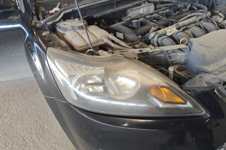 Used Ford Focus 2013 Hatchback Classic 1.8L Automatic Base Model Right Front Headlight
