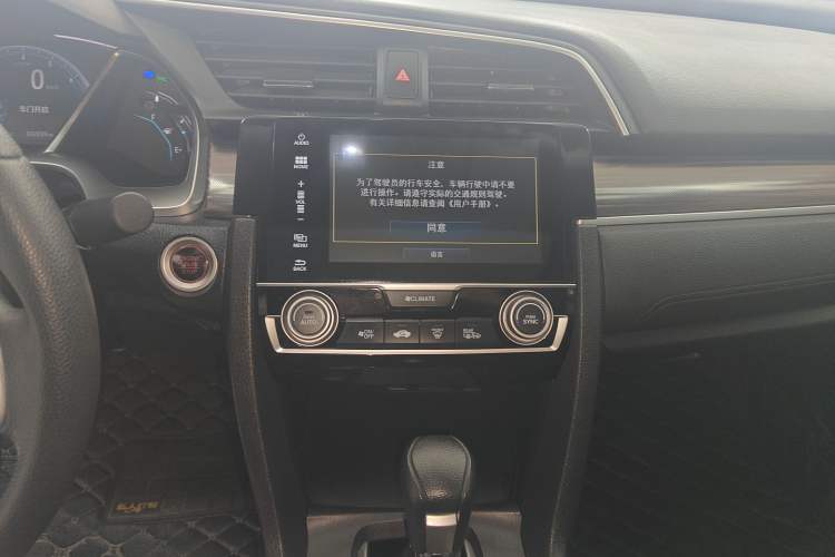 Used Honda Civic 2019 220TURBO CVT Dynamic Edition China VI Audio And AC Panel