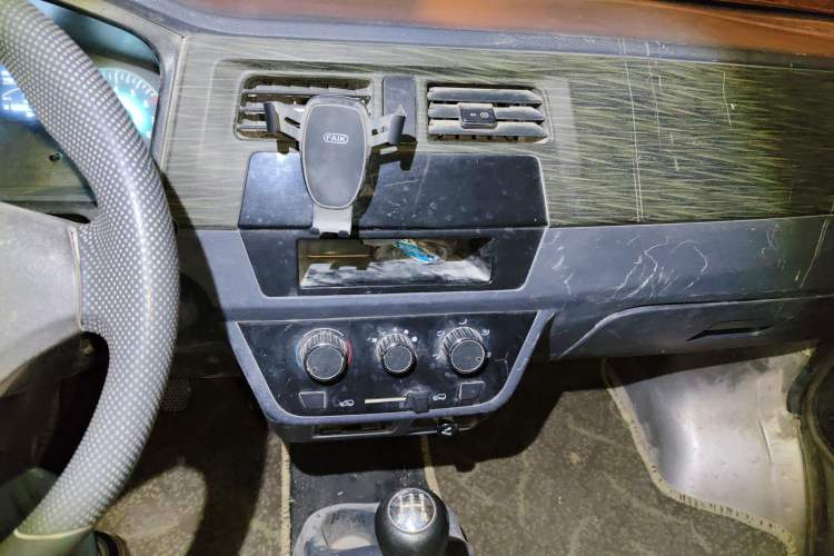 Used Jinbei Hiace X30 2021 1.5L Standard Version Air-Conditioning-Free Bus China VI Emission Standard SWC15M
