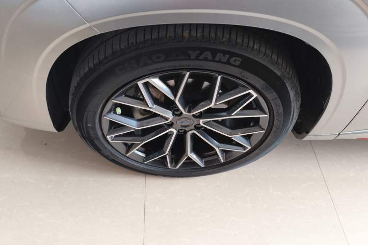 Used CHANGAN OSHAN Z6 2023 Blue Whale 1.5T DCT Smart Edition