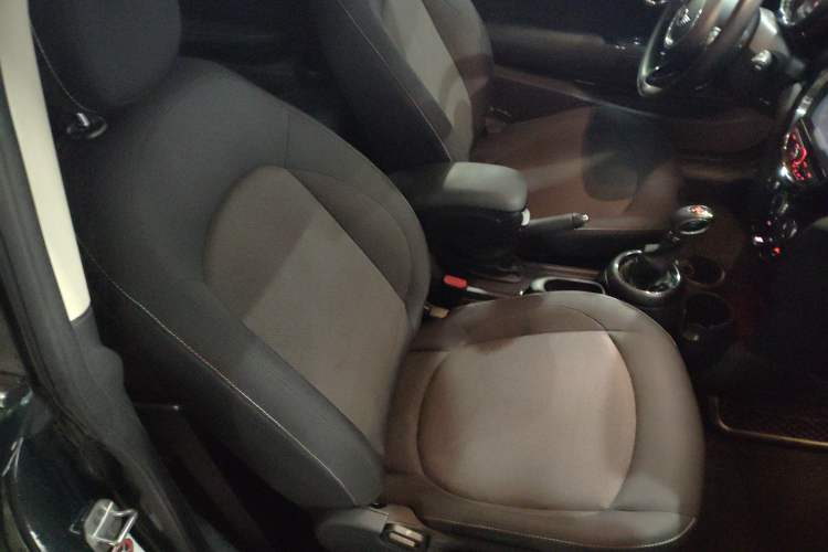Used MINI 2016 1.2T ONE Pioneer Edition Right Front Seat