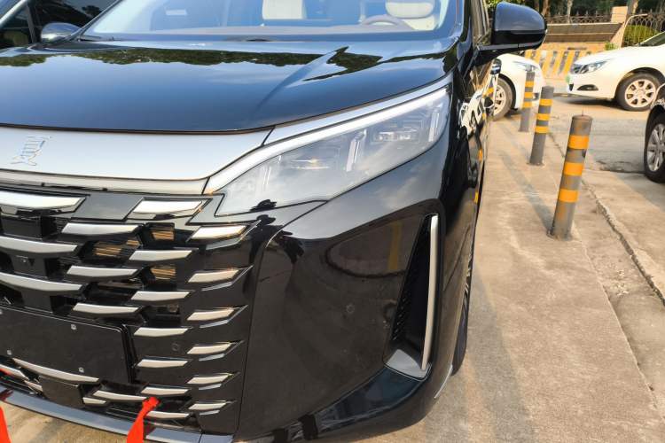 Used BYD Xia 2025 DM-i 1.5T 180km Beyond Edition
