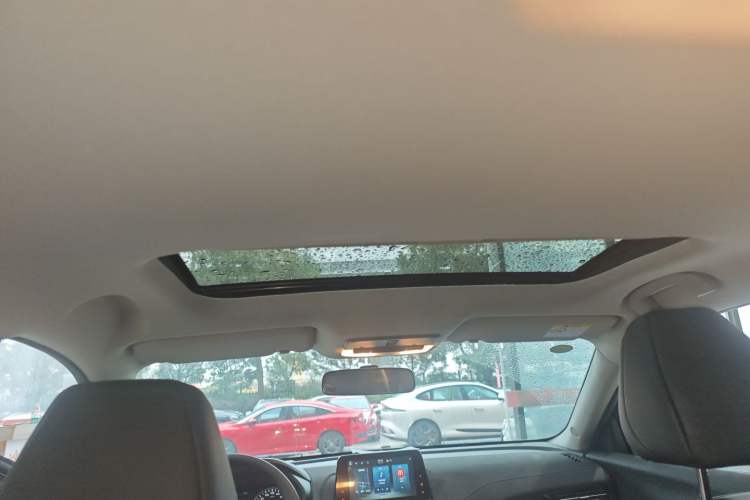 Used Nissan Sylphy 2026 Model 1.6L CVT Genuine Edition Headliner