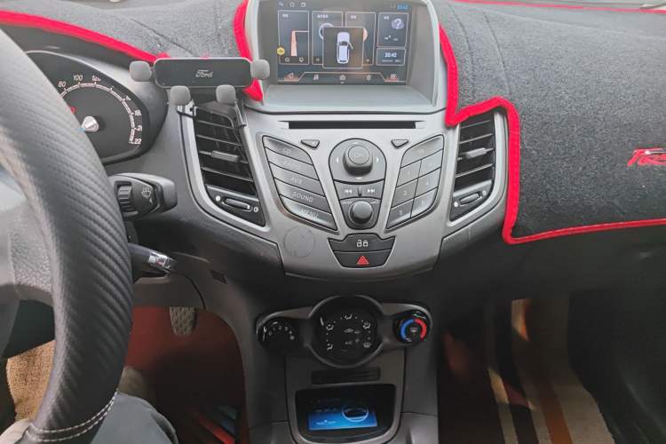 Used Ford Fiesta 2013 Hatchback 1.5L Manual Fashion Edition