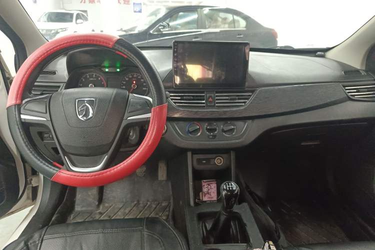 Used Baojun 310 2016 1.2L manual Comfort trim level
