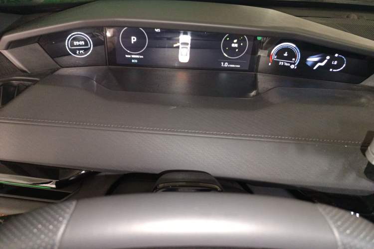 Used CHANGAN UNI-V 2022 1.5T Prestige Version
