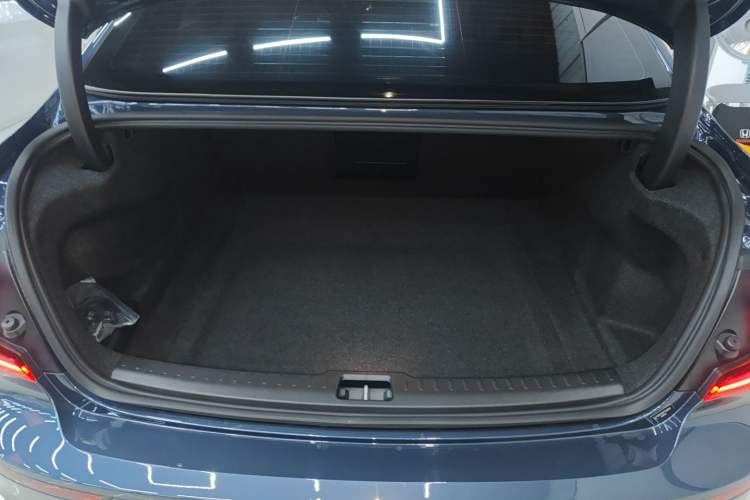 Used Volvo S60 2023 B4 Zhiyuan Luxury Edition
