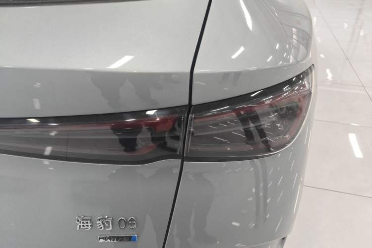 Used BYD Seal 06 DM-i Touring 2025 DM-i Touring High-End Model Right Rear Taillight