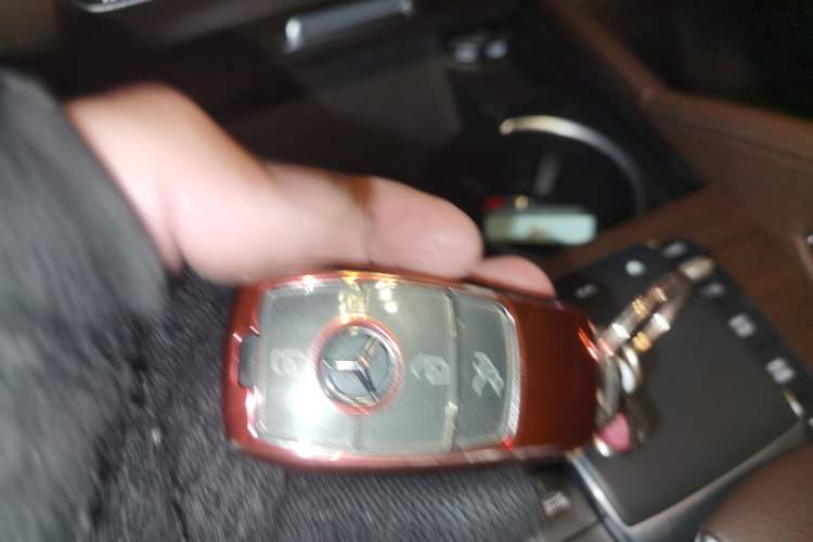 Used Mercedes-Benz GLE 2023 GLE 450 4MATIC Stylish Model Vehicle Key