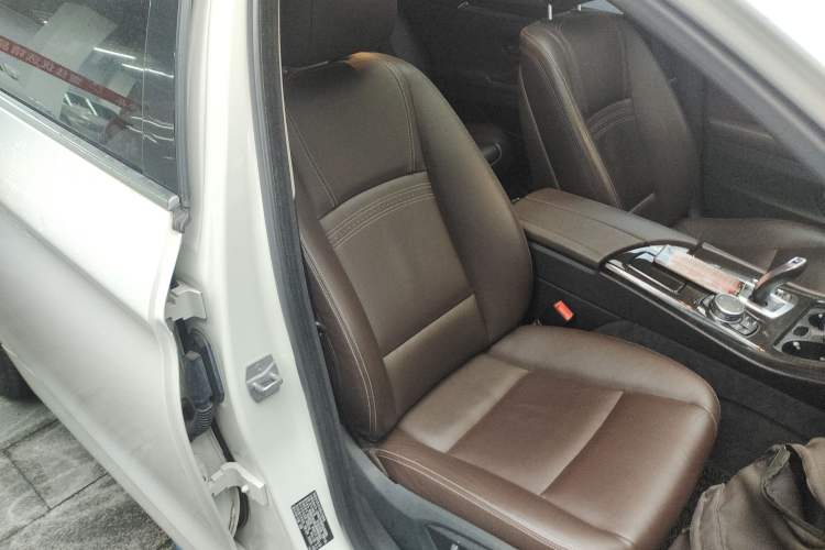 Used BMW 5 Series 2014 525Li Luxury Design Package