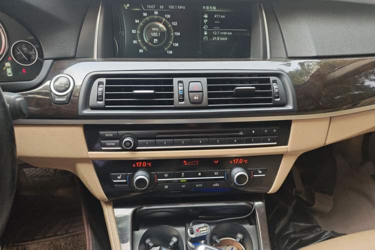 Used BMW 5 Series 2014 530Li Leading Model Audio And AC Panel