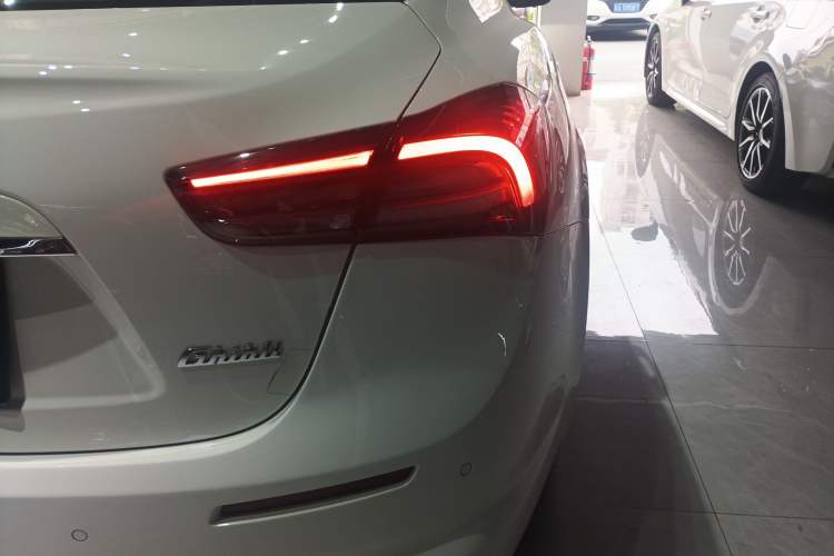 Used Maserati Ghibli 2021 2.0T Sharp Edition