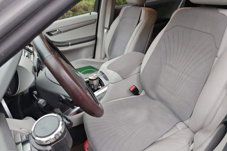 Used Mercedes-Benz R-Class 2011 R 300 L Business Model
