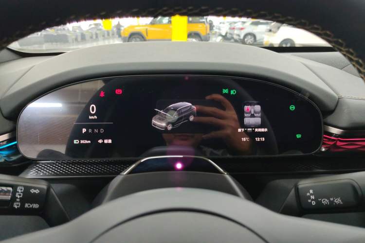 Used Zeekr 7X 2025 100kWh Long-Range All-Wheel Drive Intelligent Driving Version