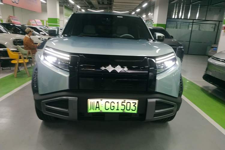 Used Formula Leopard Titanium 3 2025 501 km All-Wheel Drive Intelligent Driving Max Edition