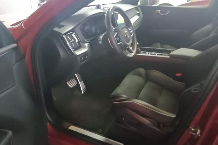 Used Volvo XC60 2018 T5 4x4 Zhiya Sport Edition