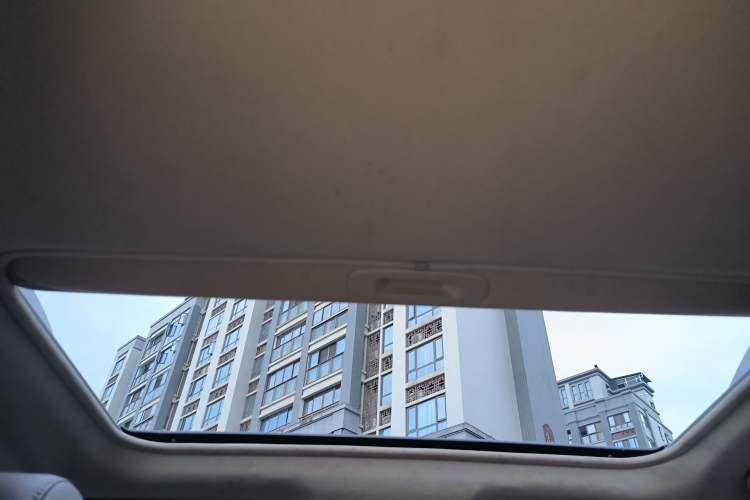 Used BYD S7 2015 2.0T Upgraded Automatic Luxury Version Headliner