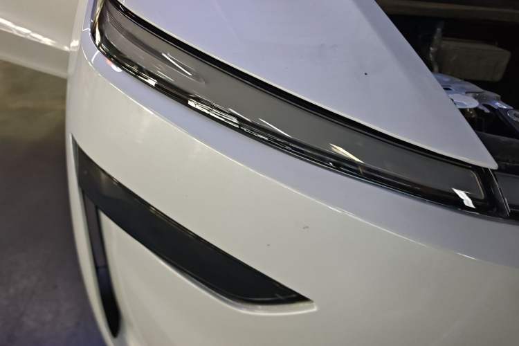 Used Tesla Model Y 2025 Updated Version Long-Range All-Wheel Drive Right Front Headlight