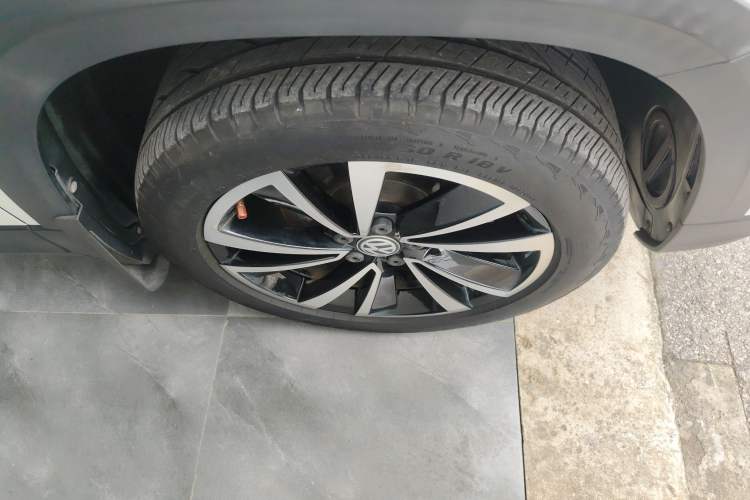 Used Volkswagen Tharu 2020 280TSI Two-Wheel Drive Luxury Plus Version China VI Standard Right Front Wheel Hub