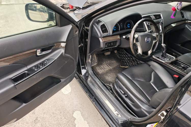 Used CHANGAN Raeton 2014 1.8T Automatic Prestige Anniversary Edition China IV Standard Driver Seat